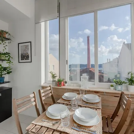The Good Living Houses, River View Apartment, Belem Apartment