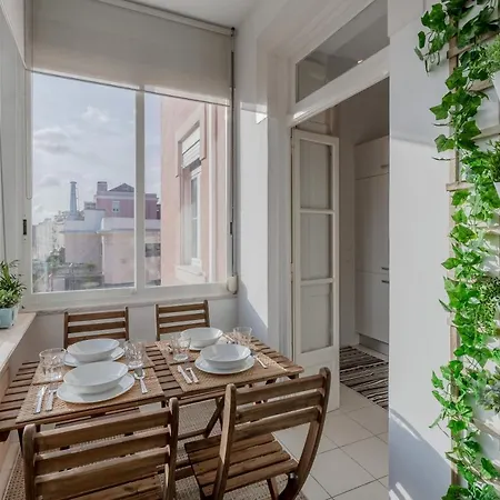 The Good Living Houses, River View Apartment, Belem דירה *