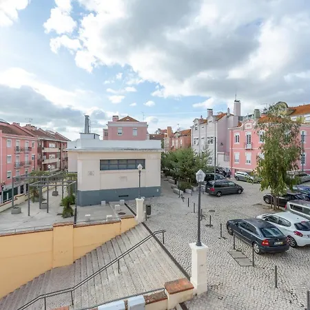 The Good Living Houses, River View Apartment, Belem