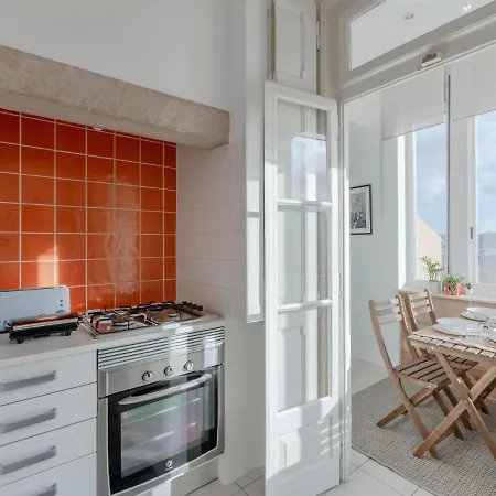 The Good Living Houses, River View Apartment, Belem דירה *