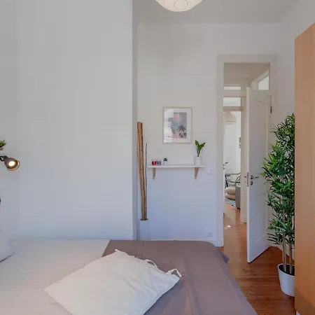 The Good Living Houses, River View Apartment, Belem Apartment *