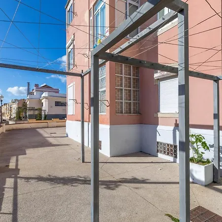 The Good Living Houses, River View Apartment, Belem *