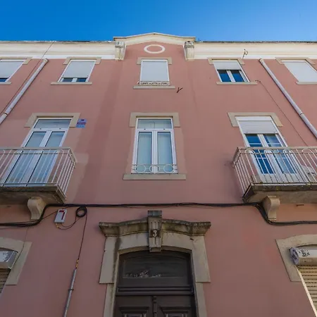 The Good Living Houses, River View Apartment, Belem *